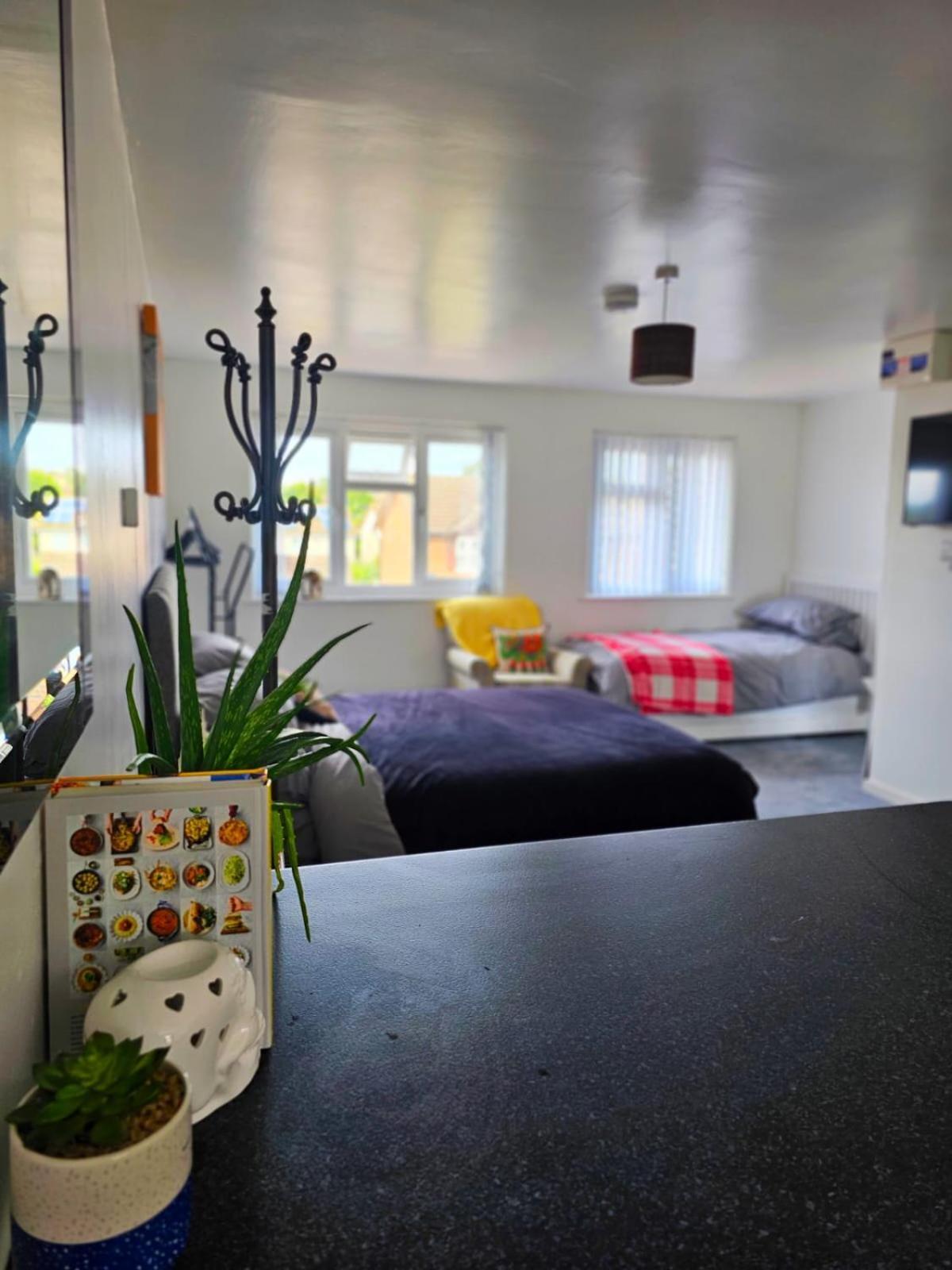 Modern Comfortable Quiet Self Contained Apartments Бреклі Екстер'єр фото