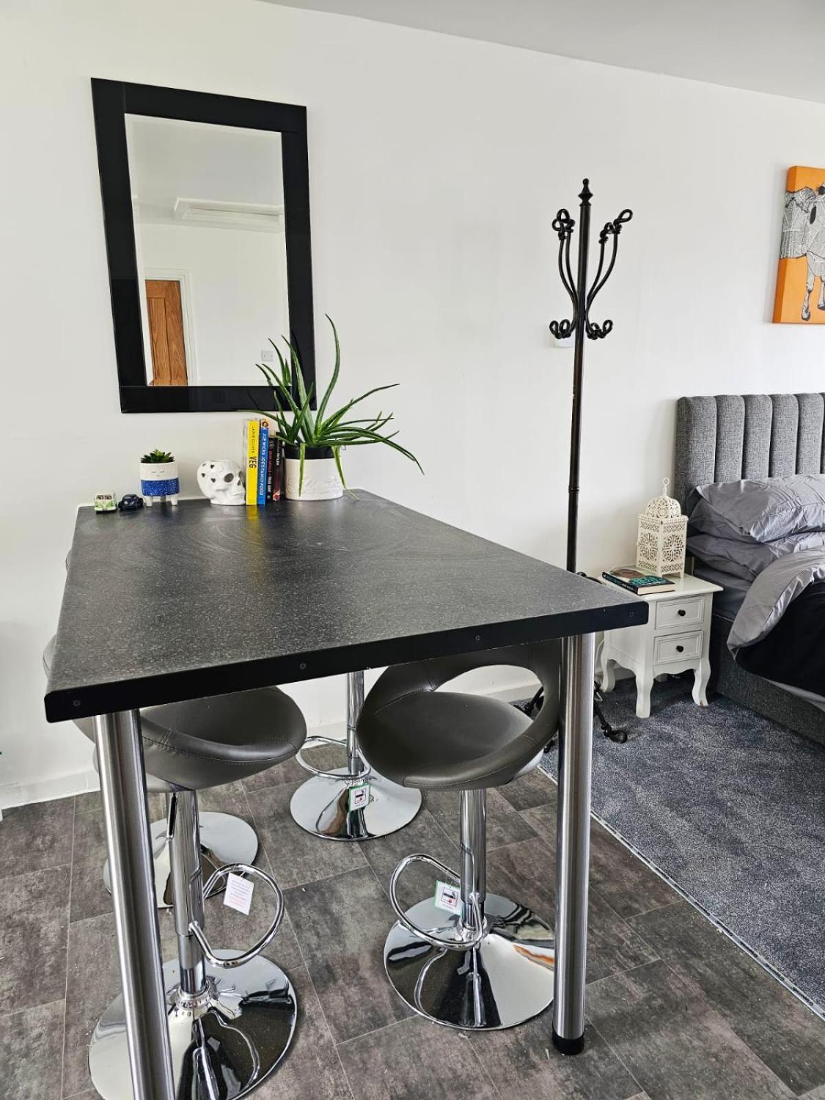 Modern Comfortable Quiet Self Contained Apartments Бреклі Екстер'єр фото